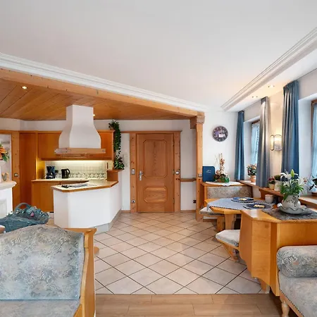 Werdenfels Apartment *