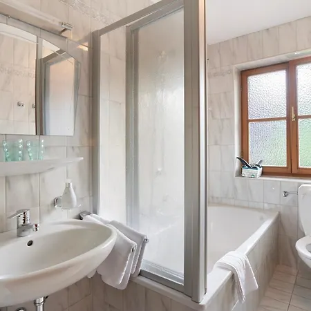 Werdenfels Apartment *